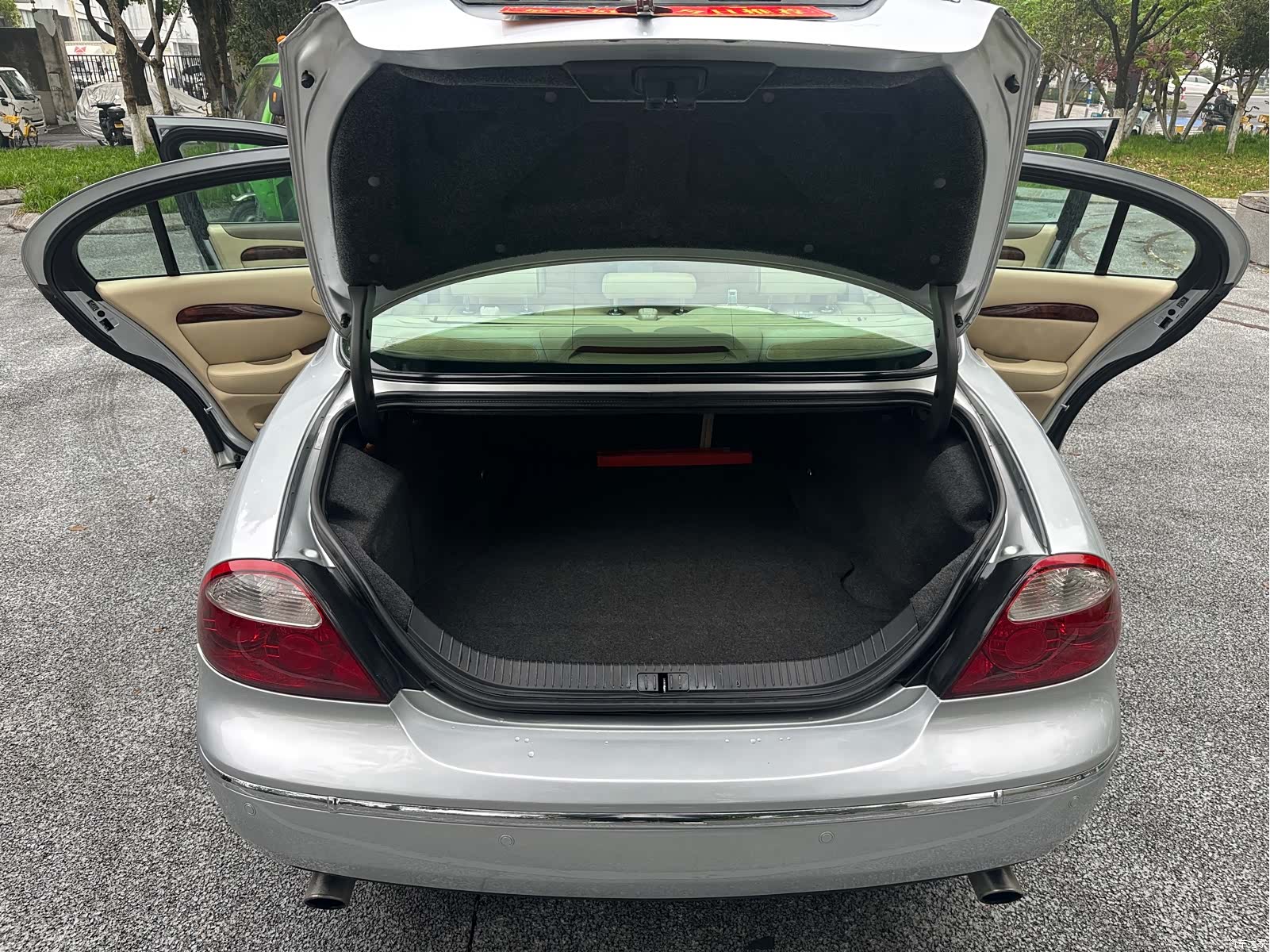 Jaguar S-TYPE, 2008 13