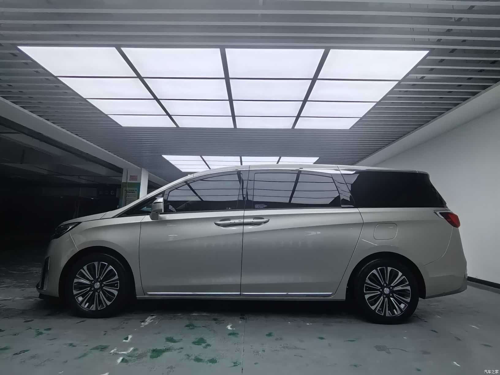 Buick GL8, 2022 8