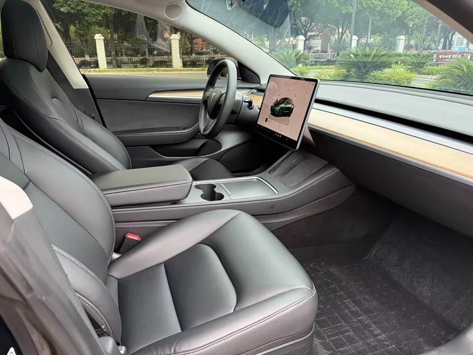 Tesla Model 3 Tesla Model 3