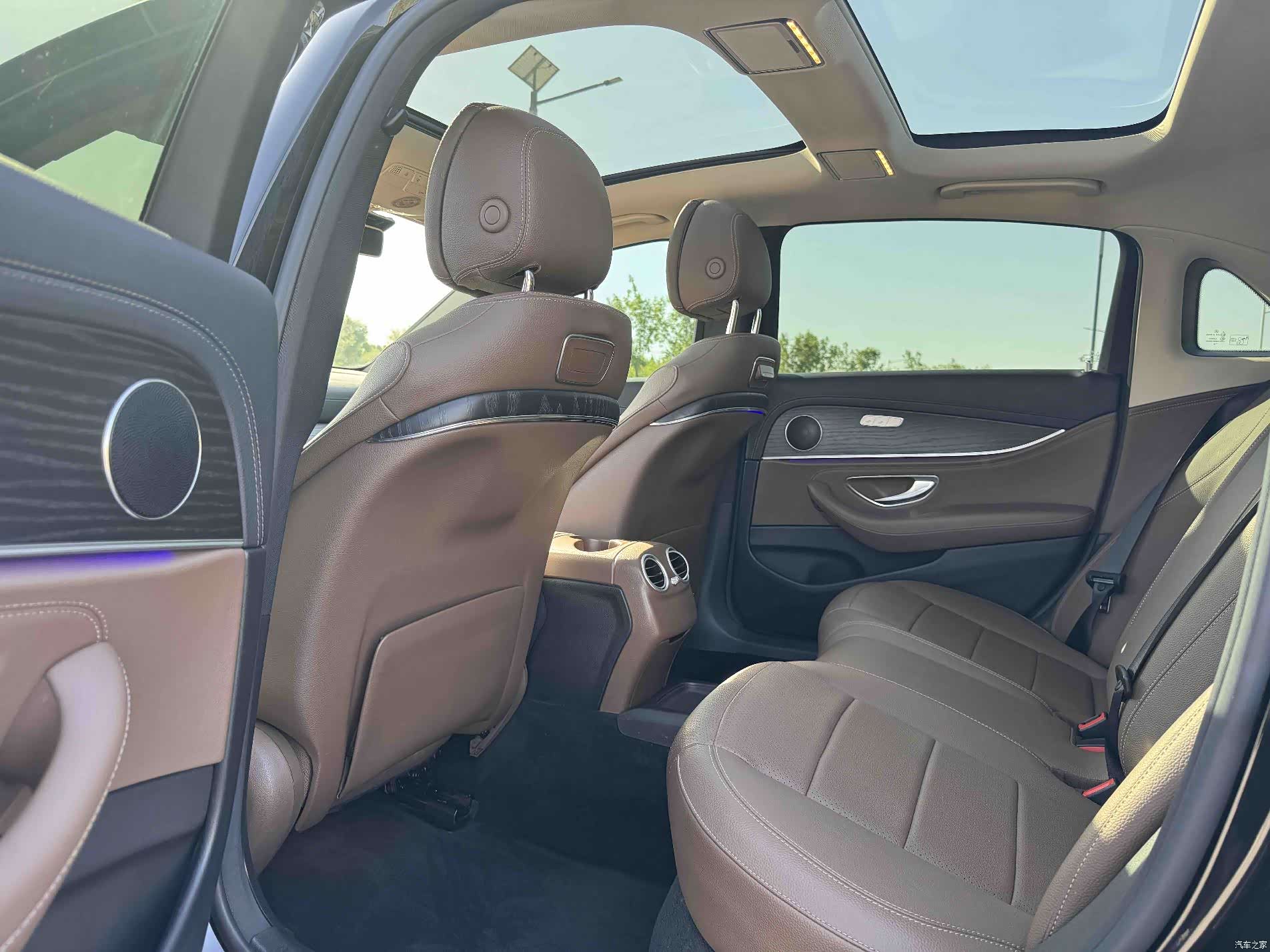 Mercedes-Benz E-Class, 2019 10