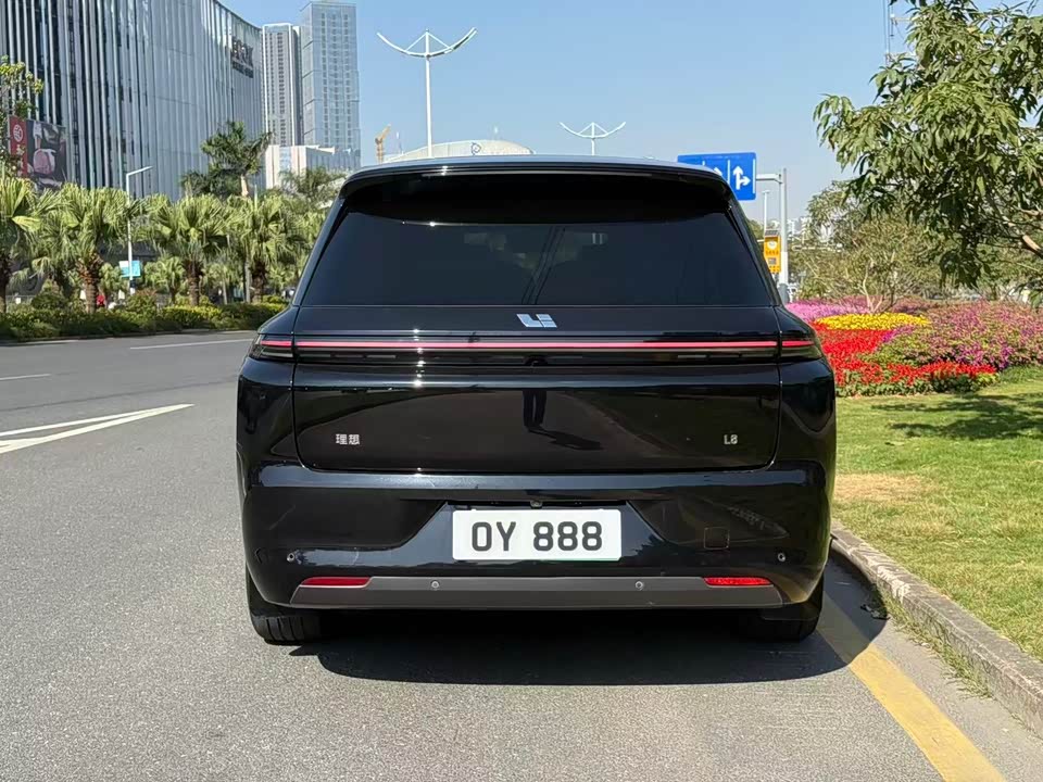 Li Auto Ideal L8
