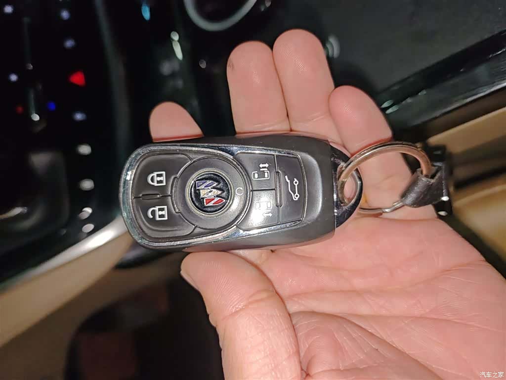 Buick GL8, 2020 9
