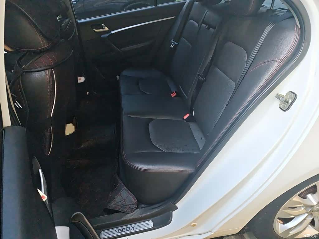 Geely Emgrand, 2015 18