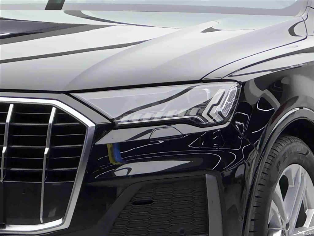 Audi Q7, 2024 3
