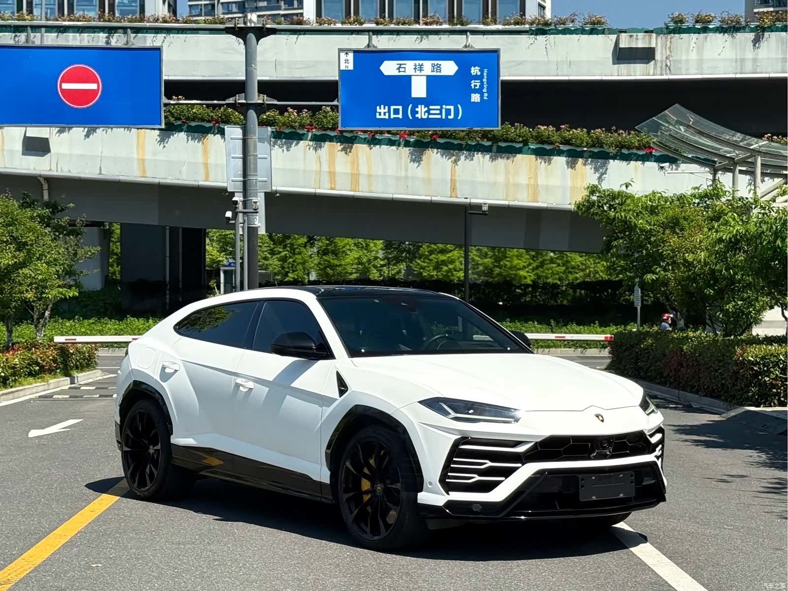 Lamborghini Urus, 2019 2