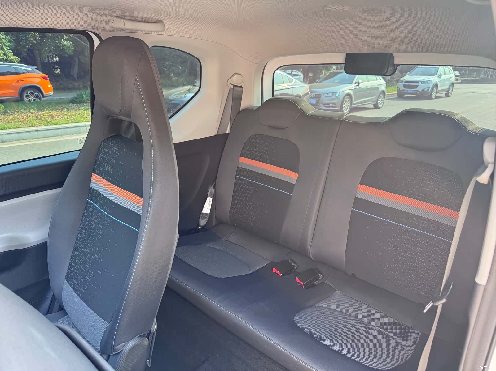 Wuling MINIEV, 2021 10