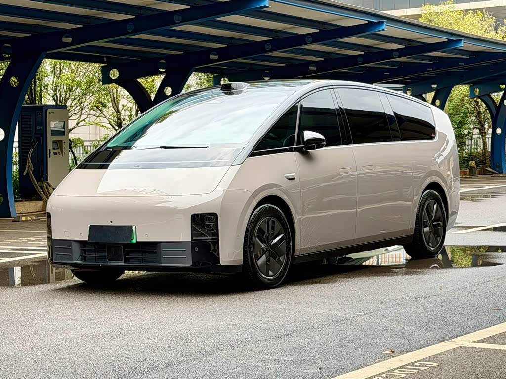 Li Auto MEGA