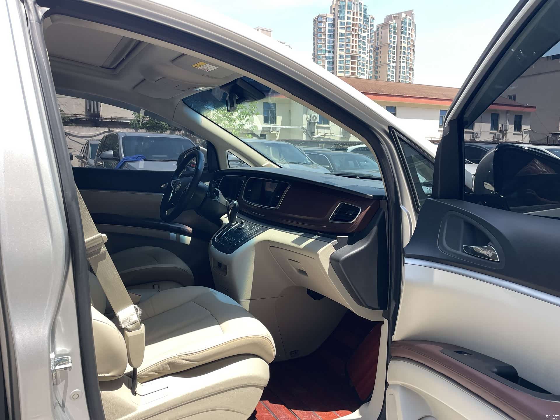 Buick GL8, 2017 7