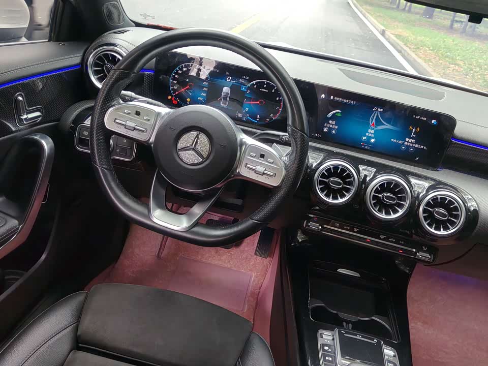 Mercedes-Benz Class A Mercedes-Benz Class A