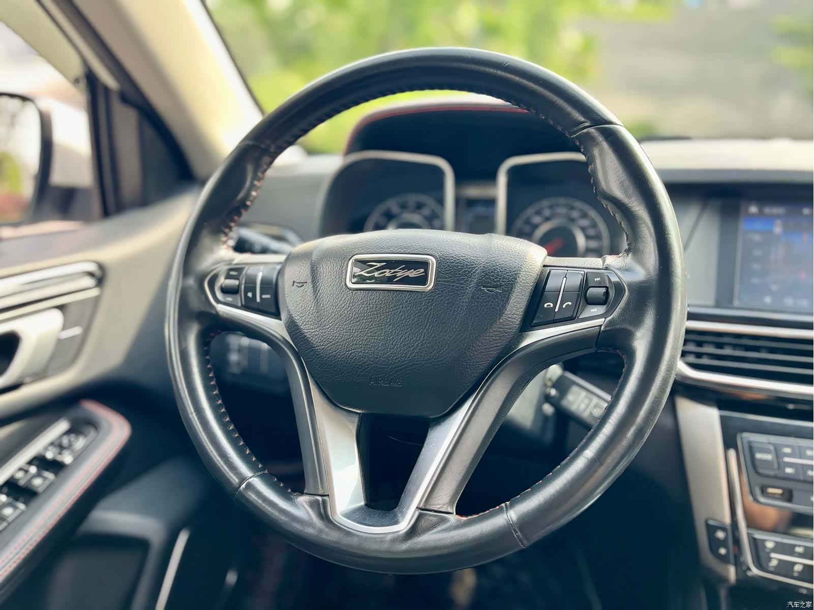 Zotye X5, 2015 21