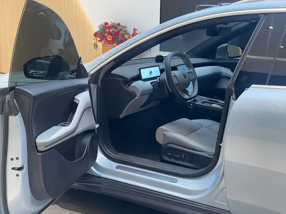 NIO ET5T
