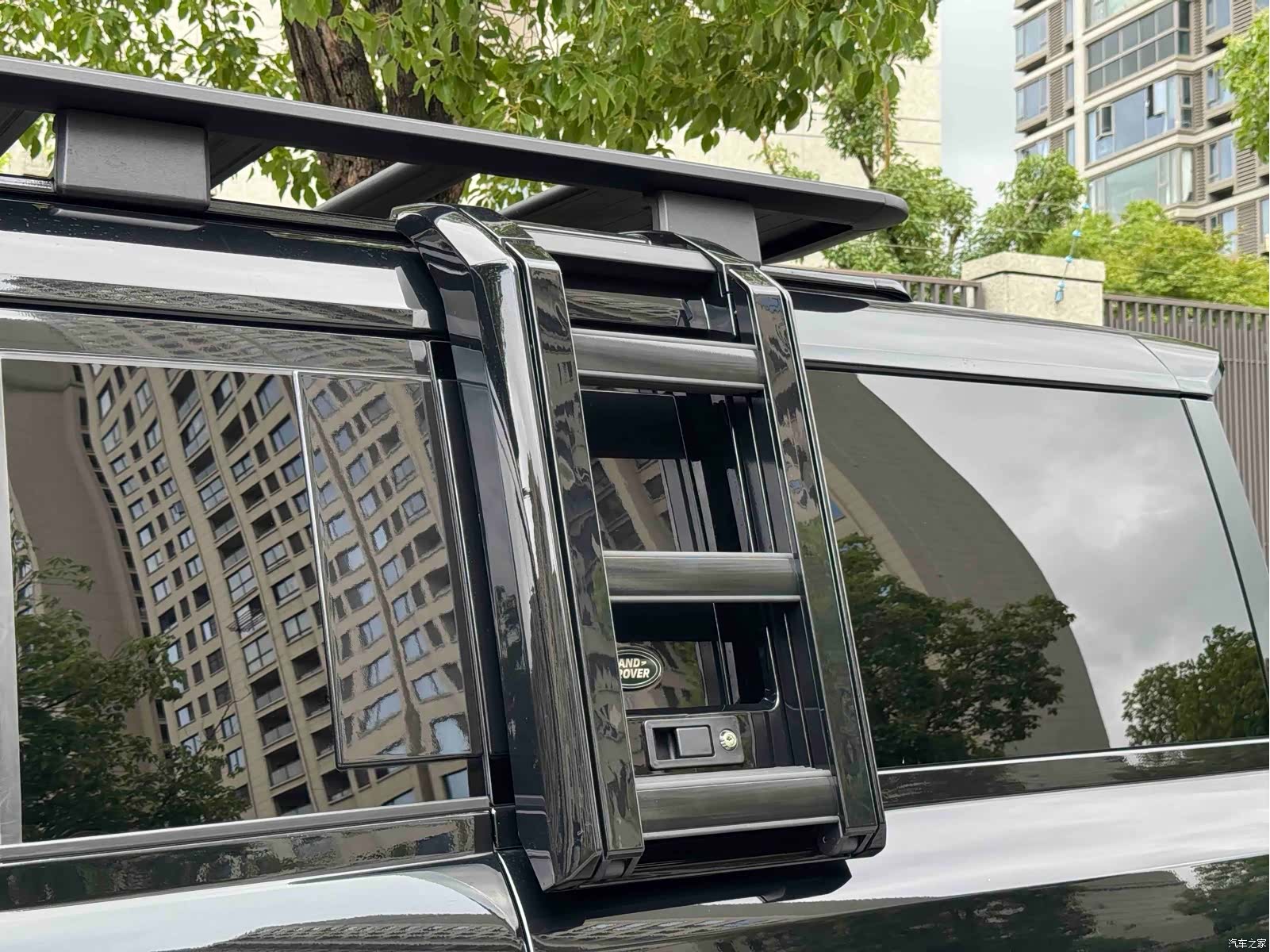 Land Rover Defender, 2024 13