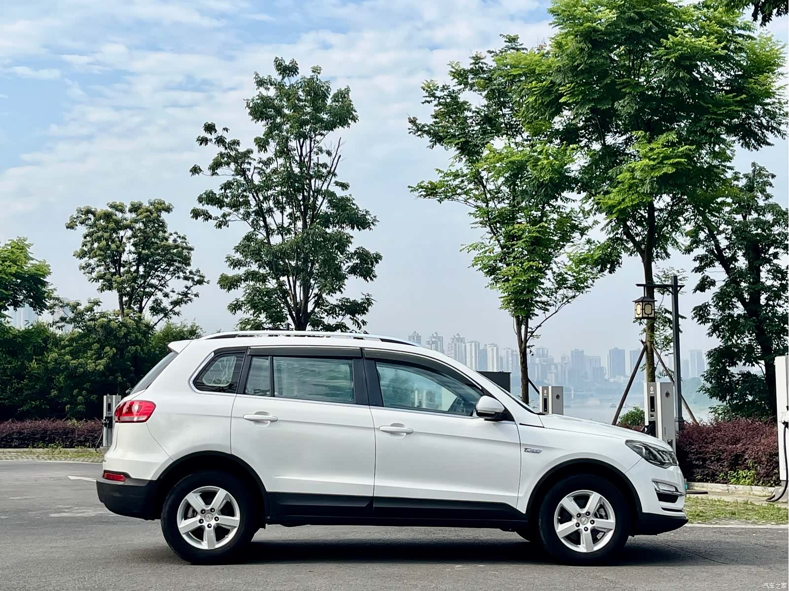 Zotye X5, 2015 4