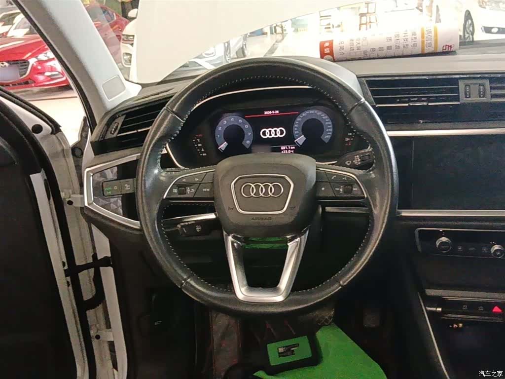 Audi Q3, 2020 11