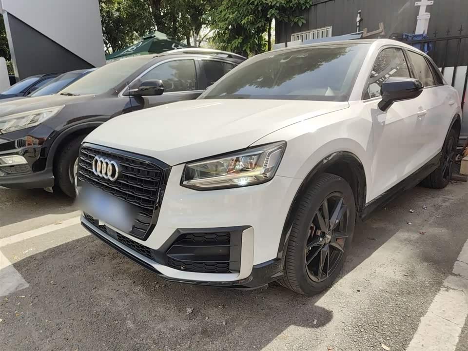 Audi Q2L