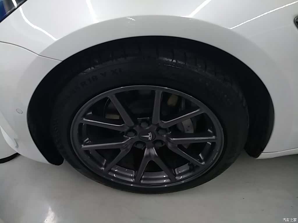 Tesla Model 3, 2019 23