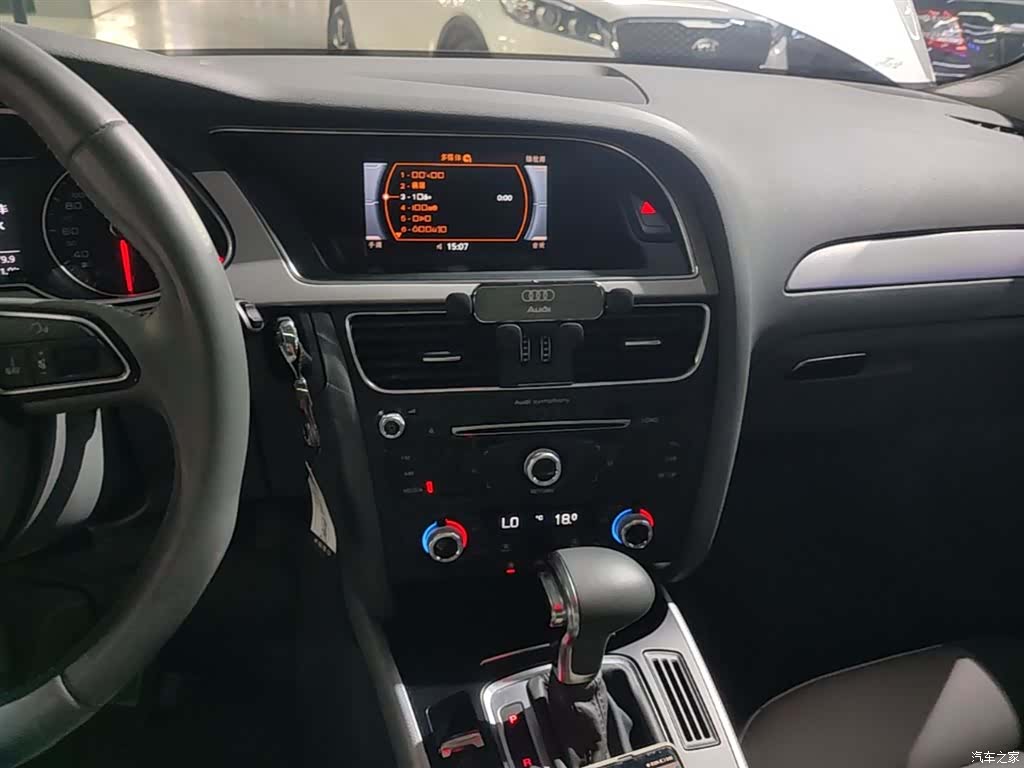 Audi A4L, 2015 13