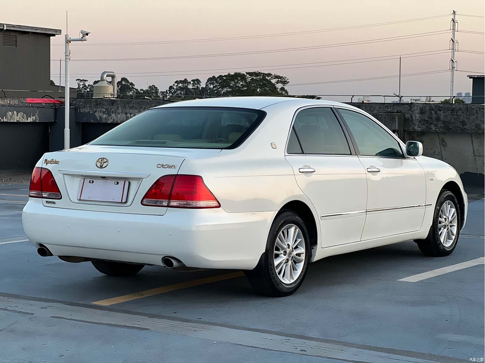 Toyota Crown, 2008 3