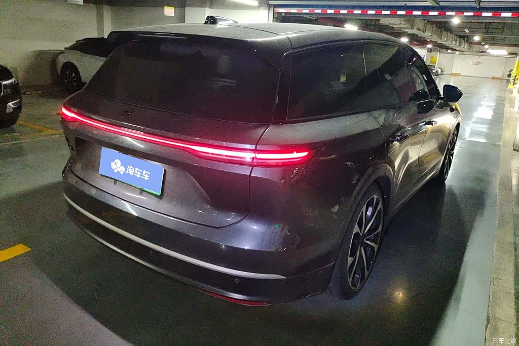 NIO ES8, 2023 3