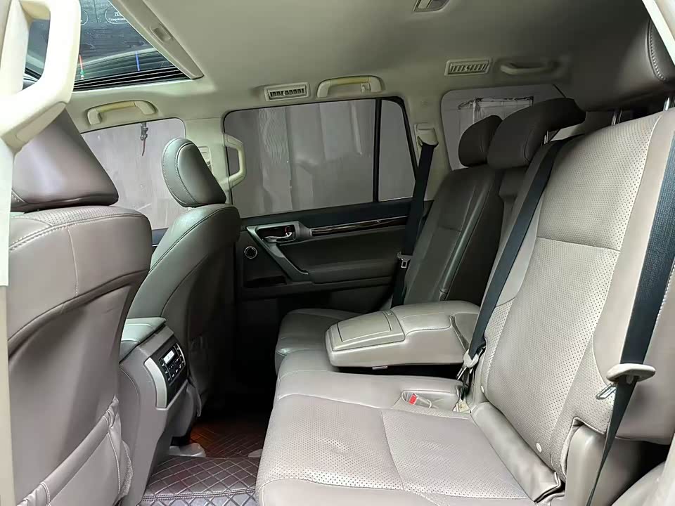 Lexus GX