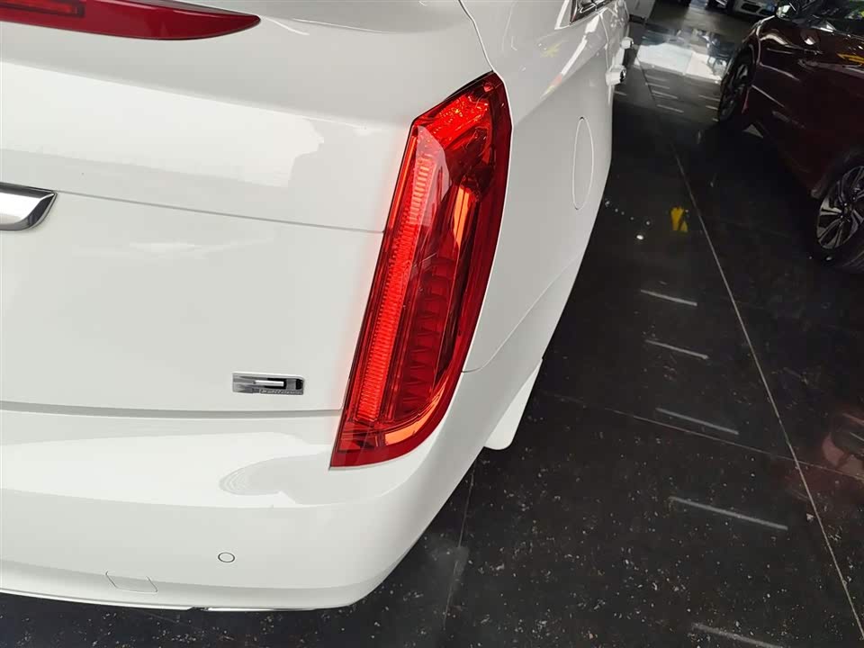 Cadillac XTS