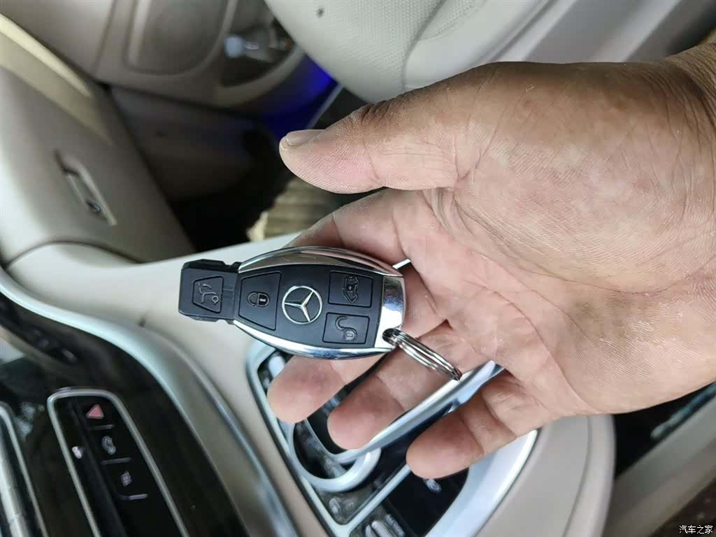Mercedes-Benz V-Class, 2017 9