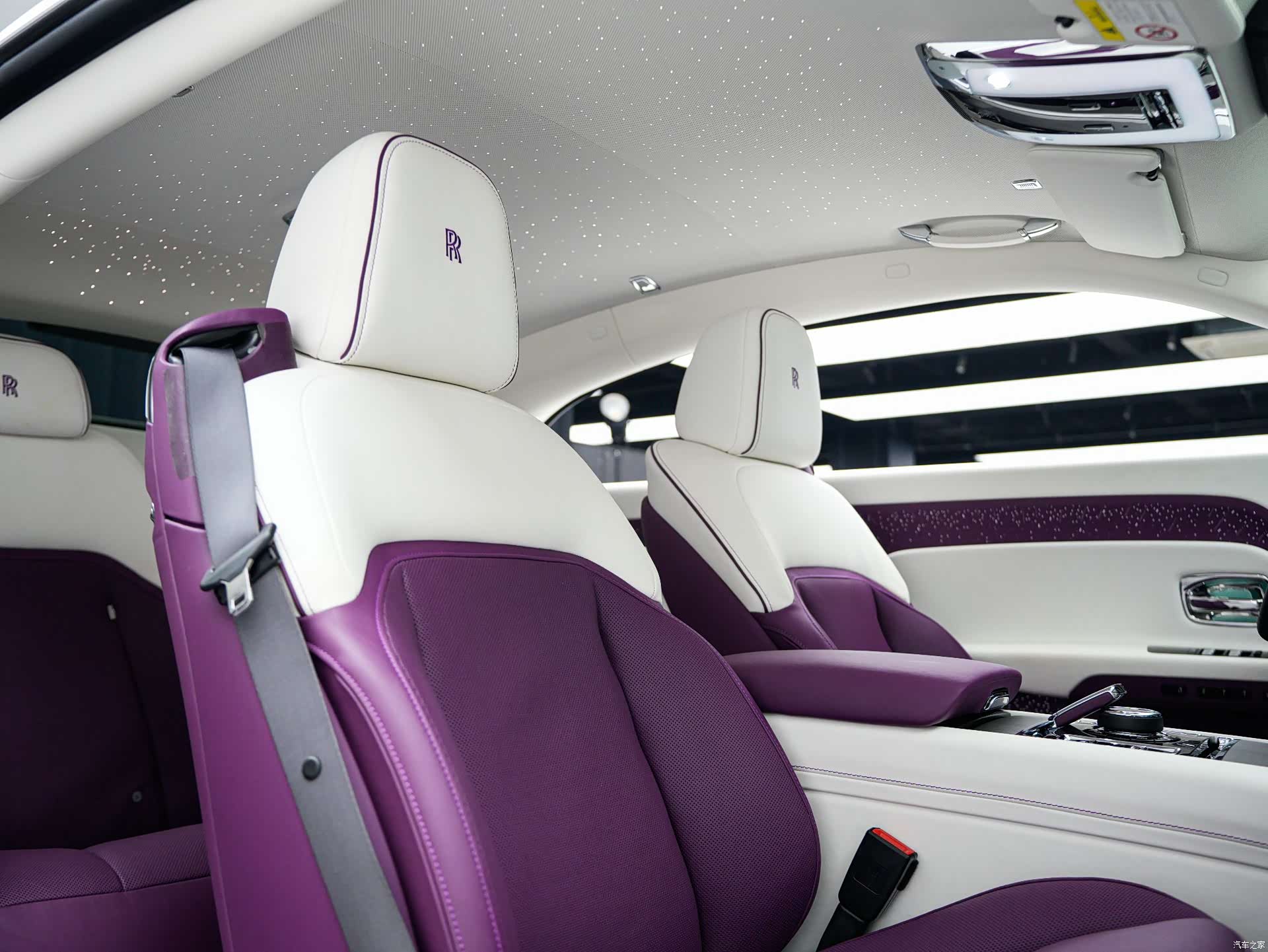Rolls-Royce Spectre, 2025 12