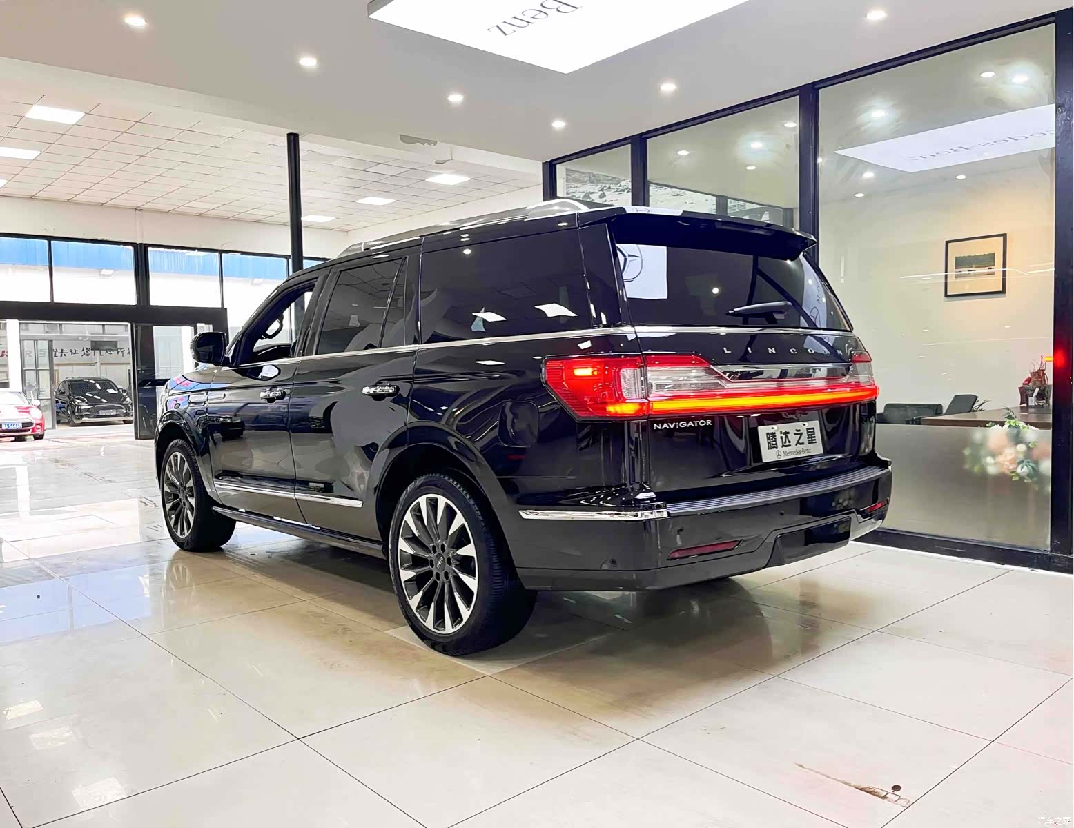 Lincoln Navigator, 2018 3