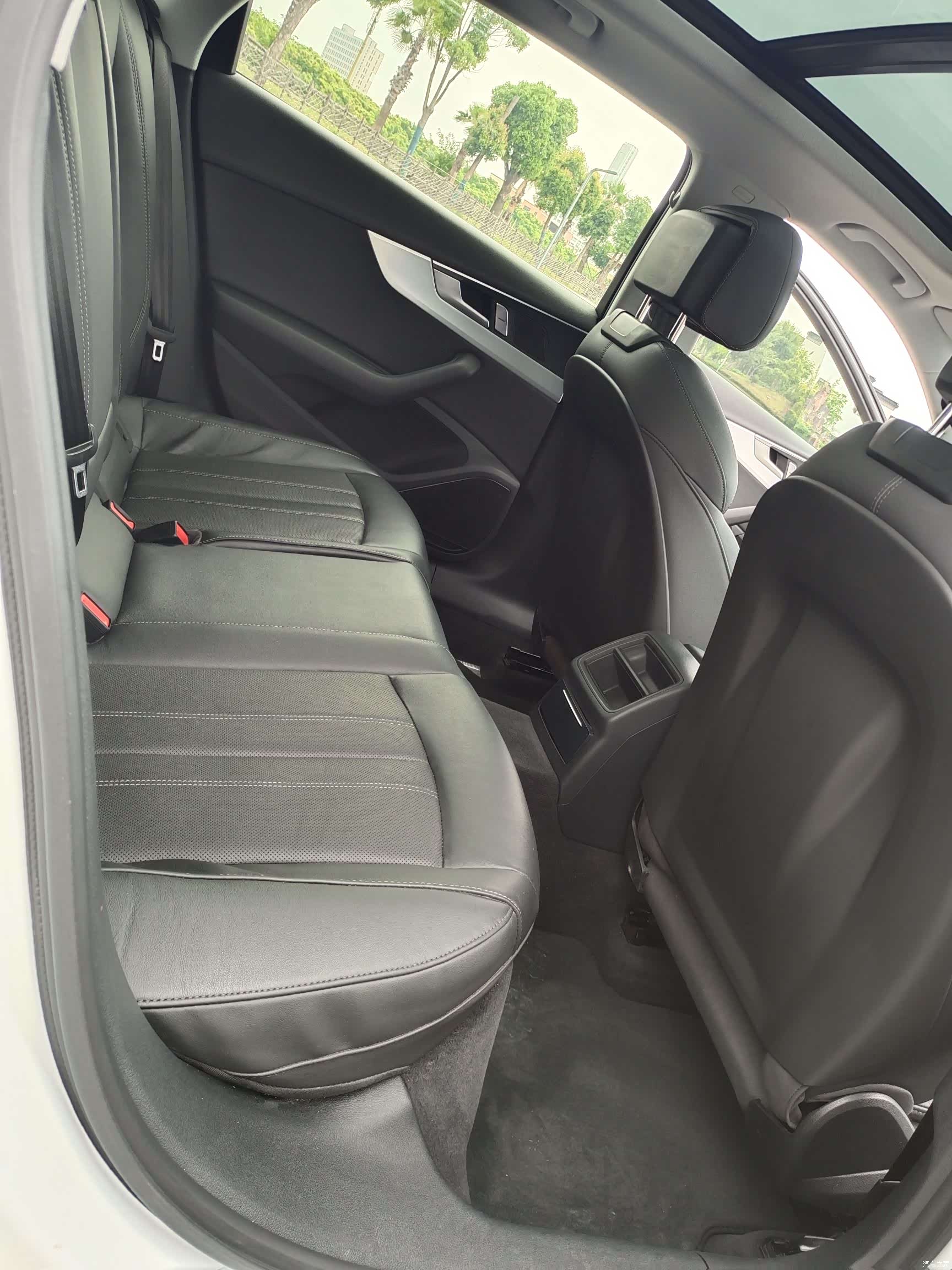 Audi A4L, 2024 9