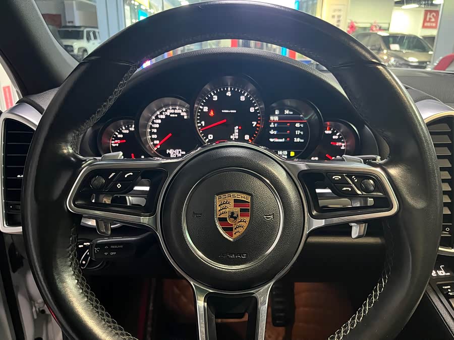 Porsche Cayenne 2017, фото 21