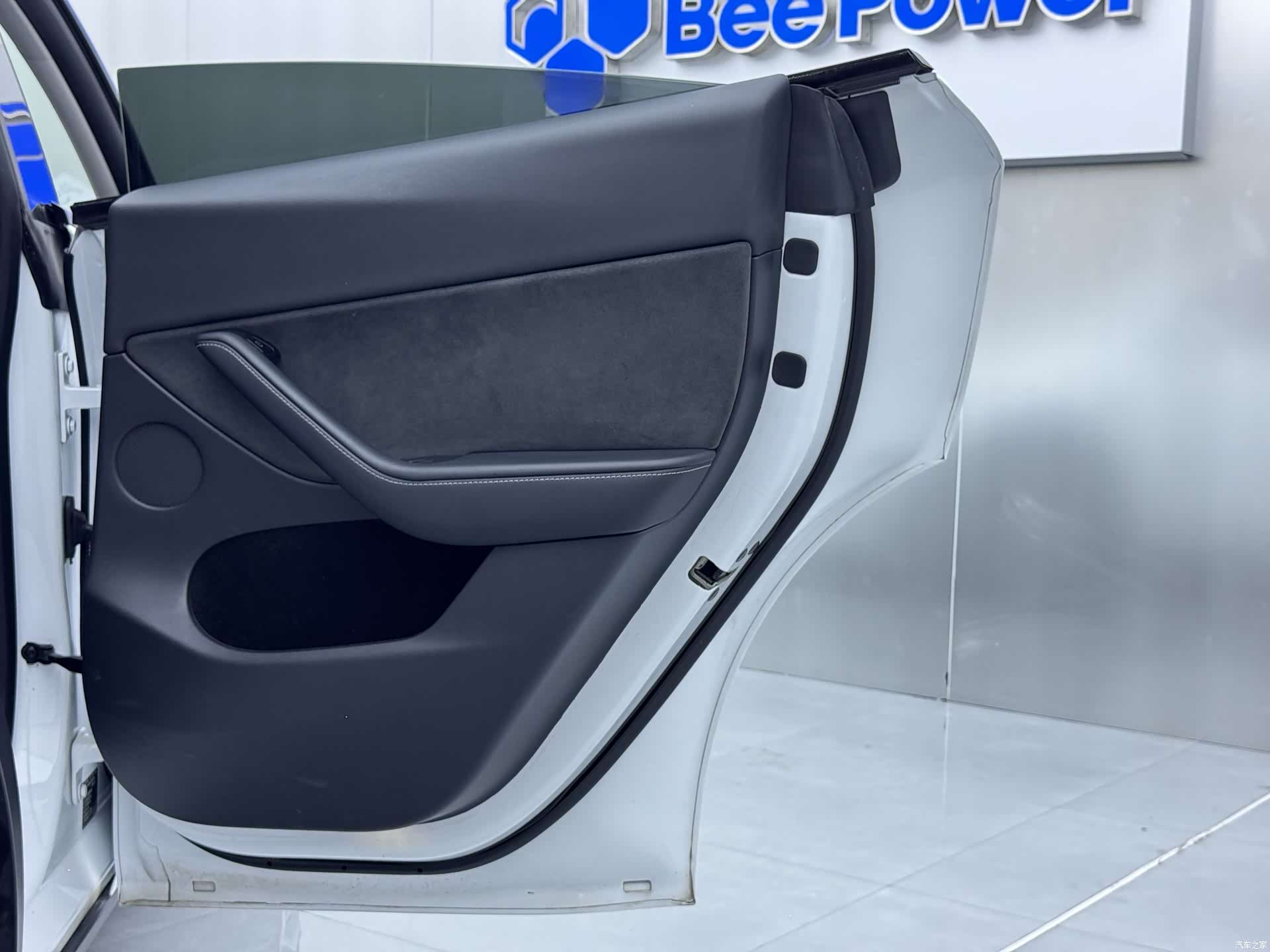 Tesla Model Y, 2022 15