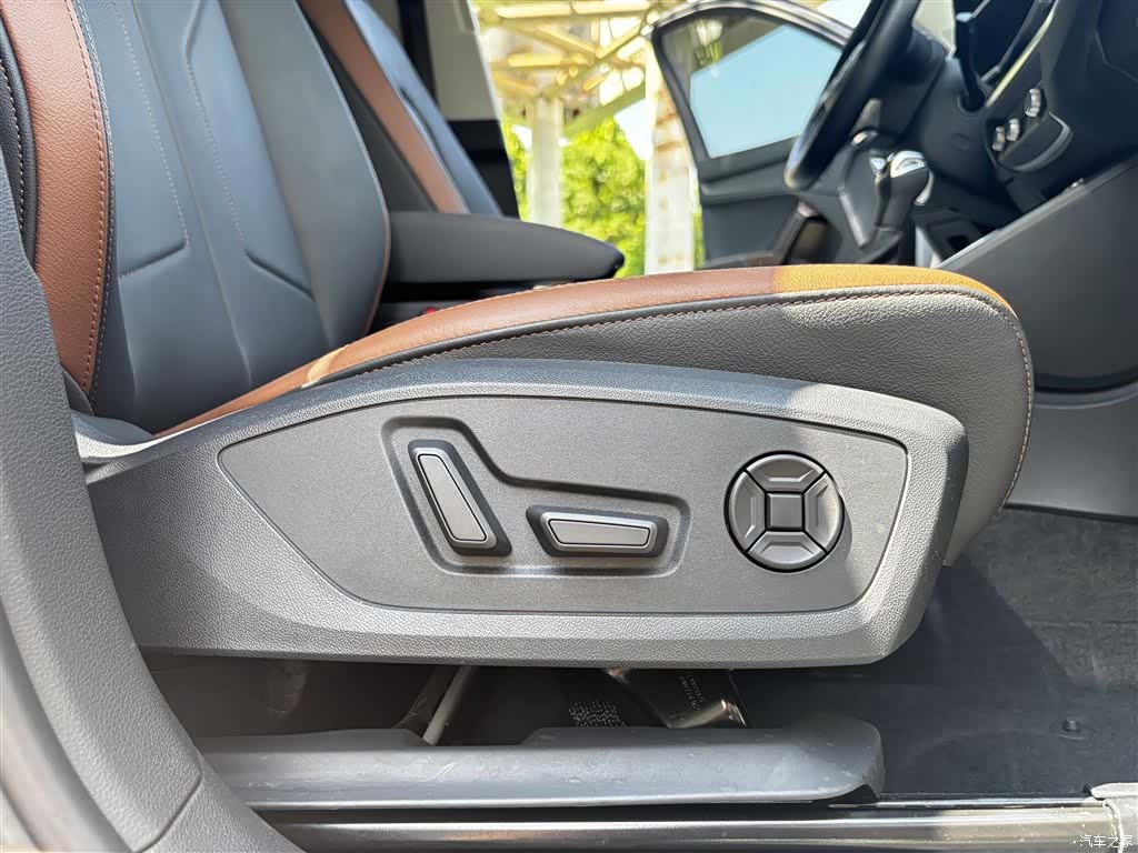 Audi Q3, 2023 19