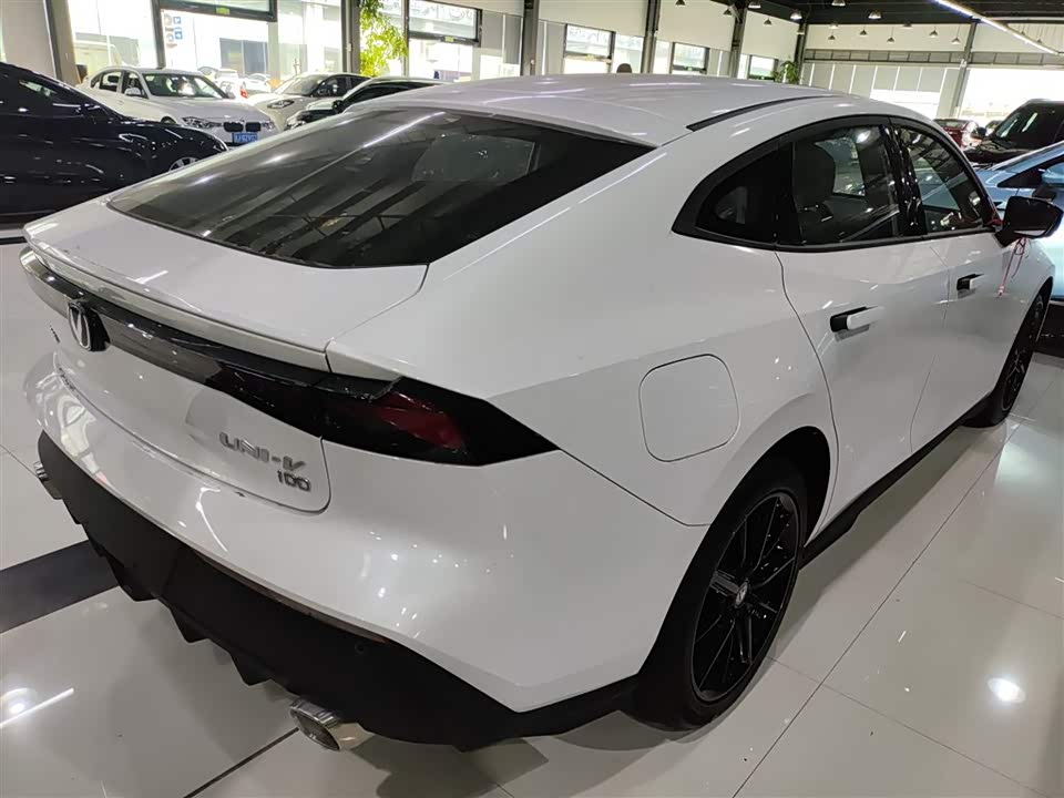 Changan UNI-V Smart iDD