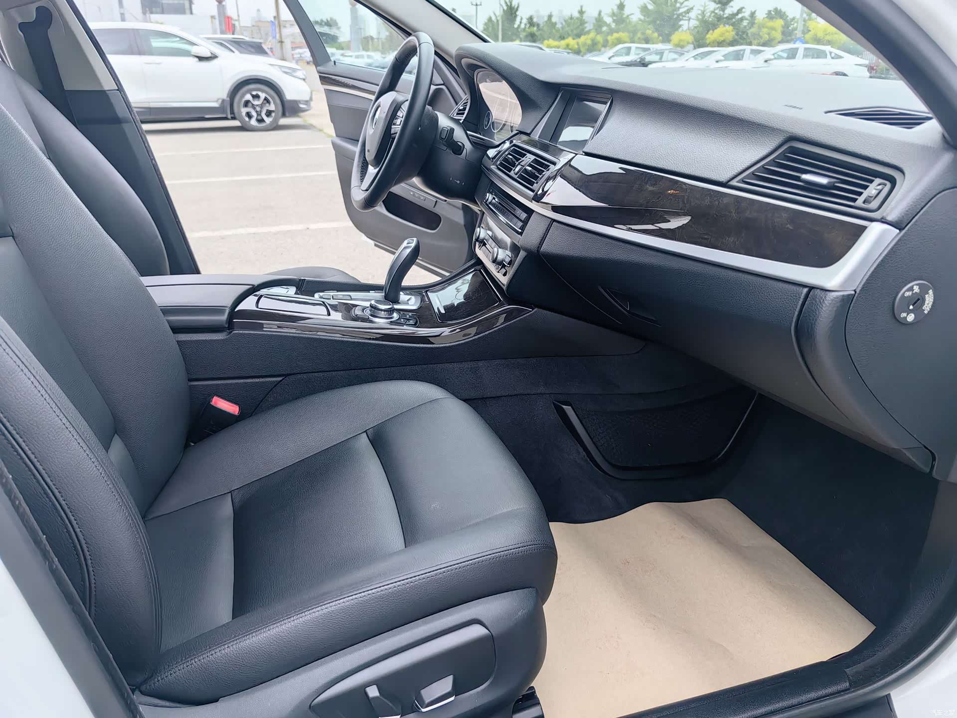 BMW 5 Series, 2017 9
