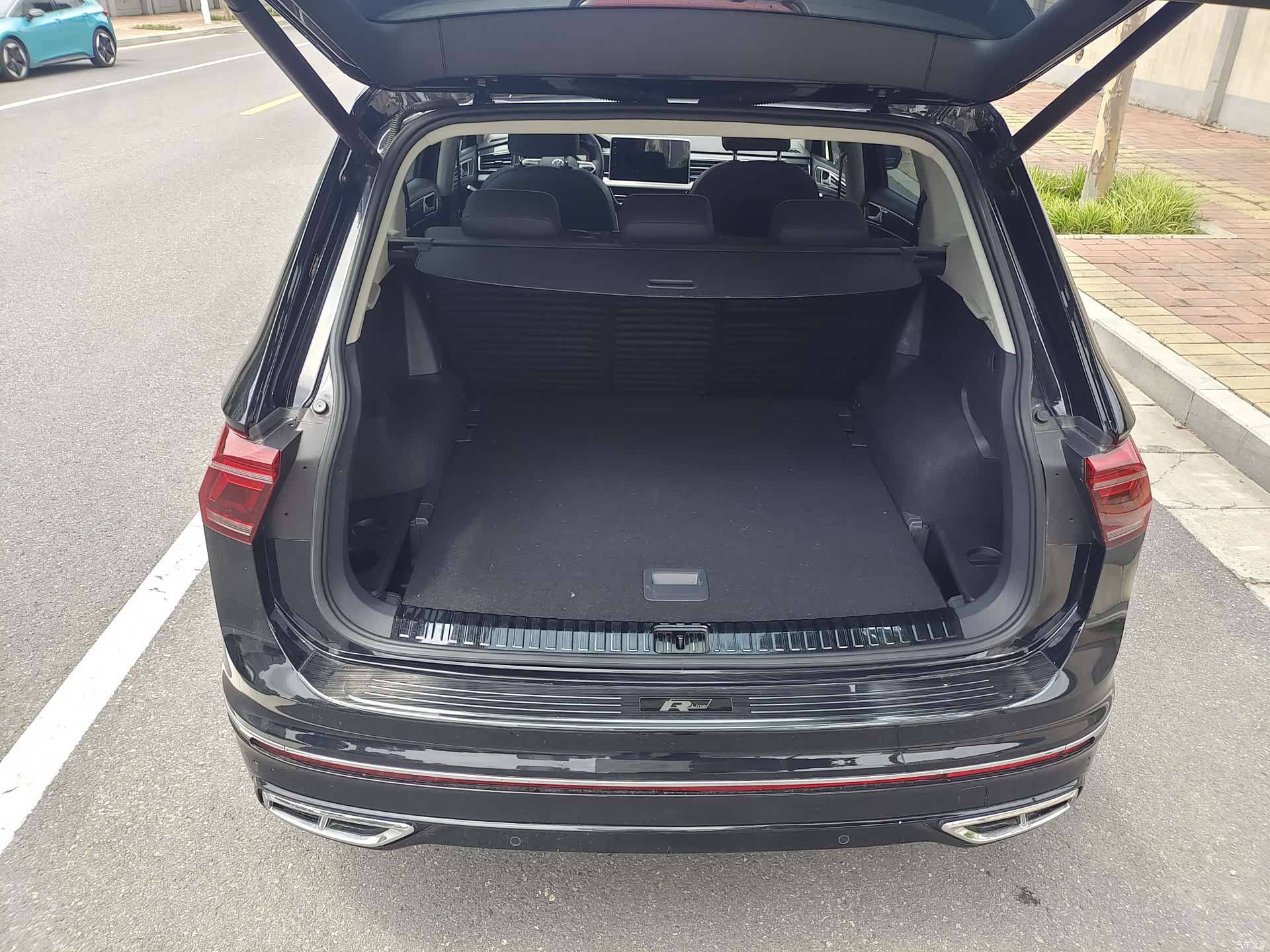 Volkswagen Tiguan L, 2021 11