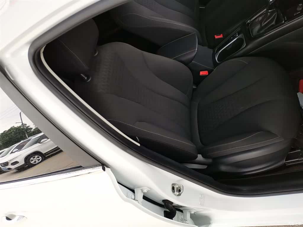 Roewe i5, 2021 25