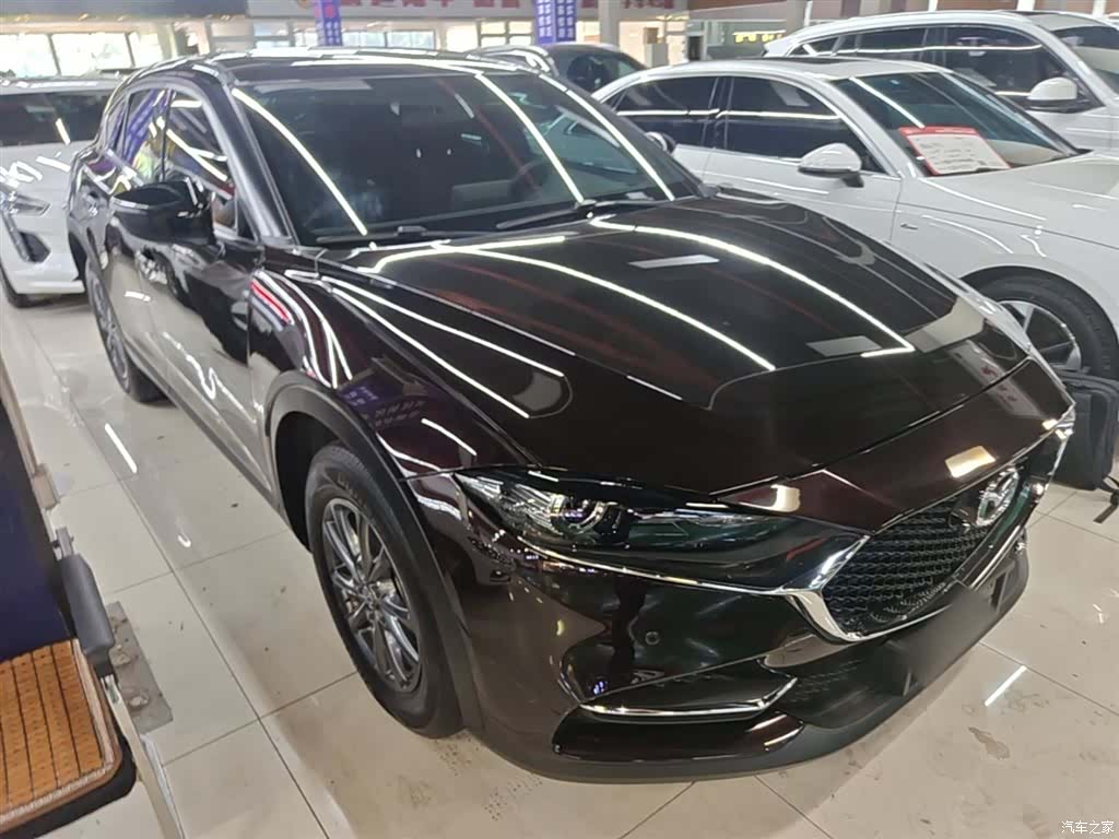 Mazda CX-4, 2023 4