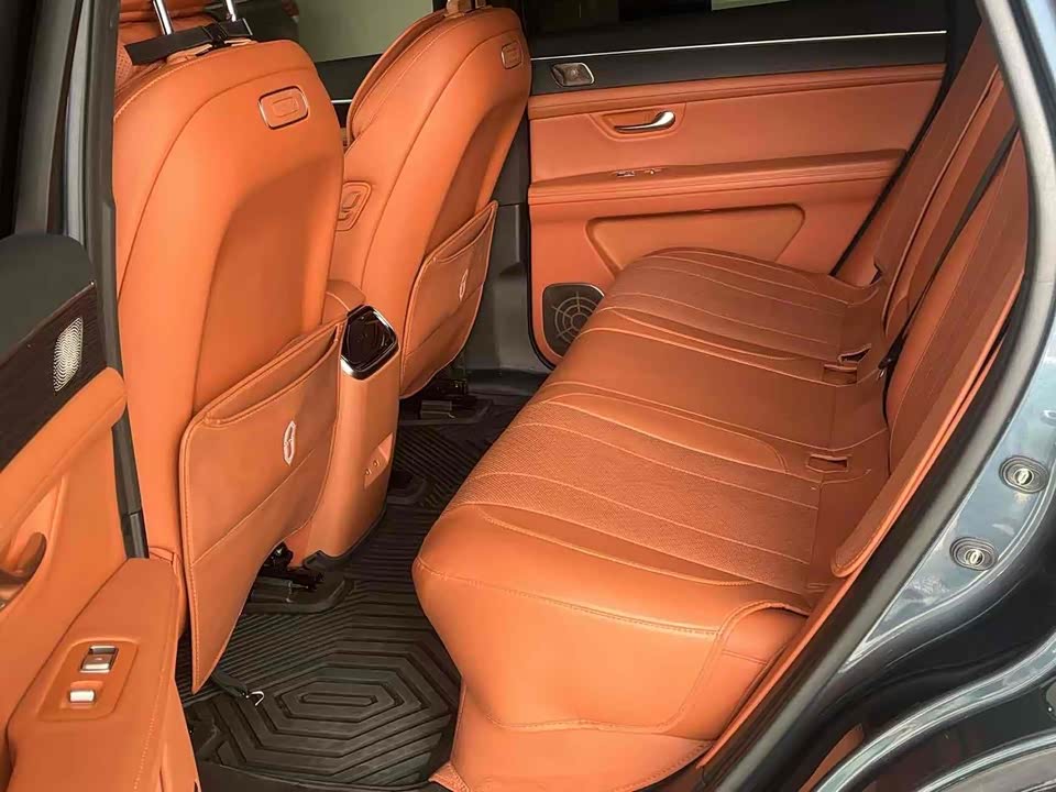 AITO Ask the world M7