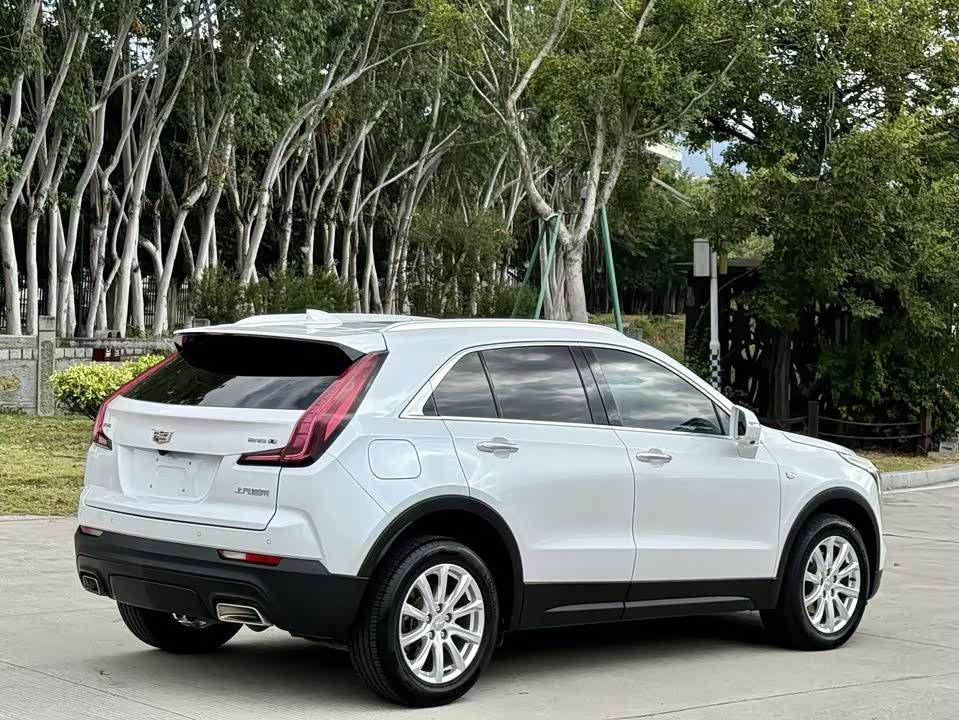 Cadillac XT4