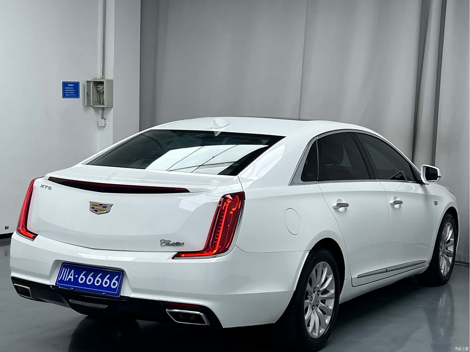 Cadillac XTS, 2018 13