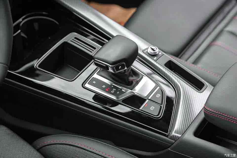 Audi A4L, 2022 8