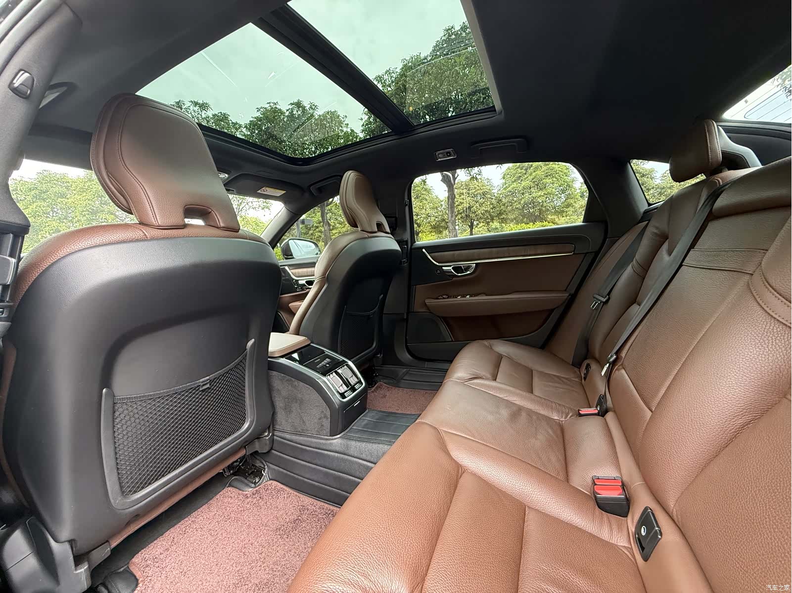 Volvo S90, 2021 все фото