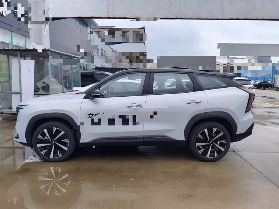 Geely Atlas L