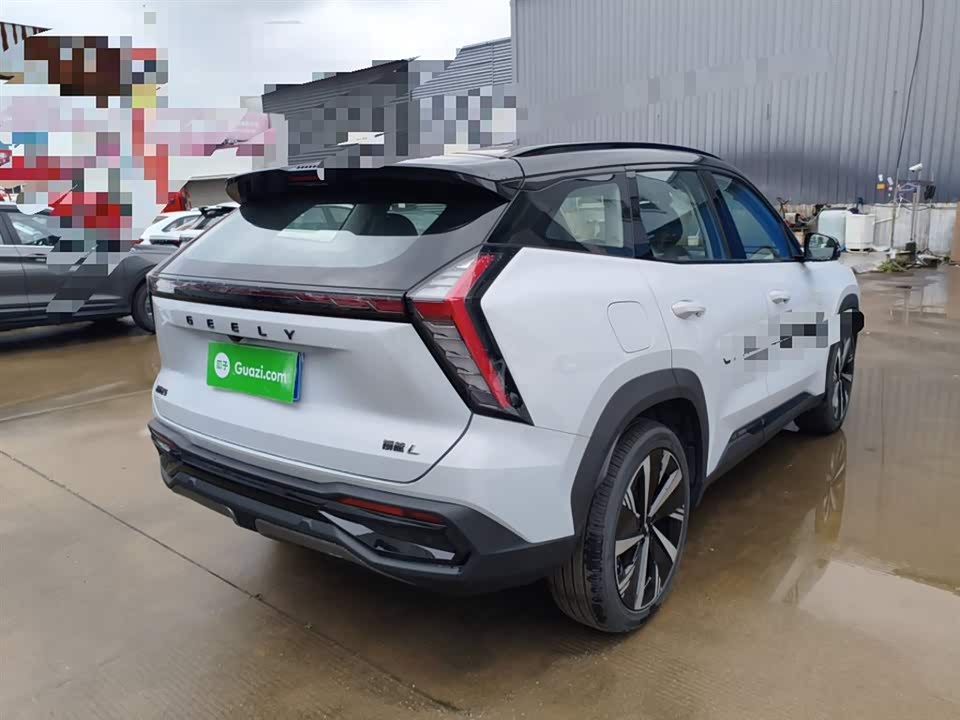 Geely Atlas L