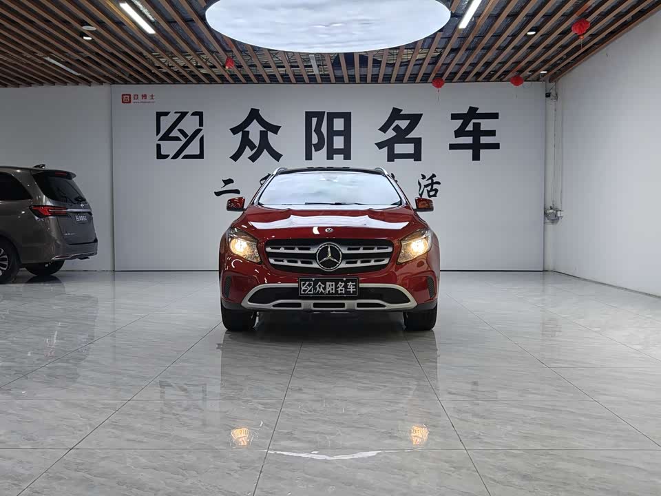 Mercedes-Benz GLA