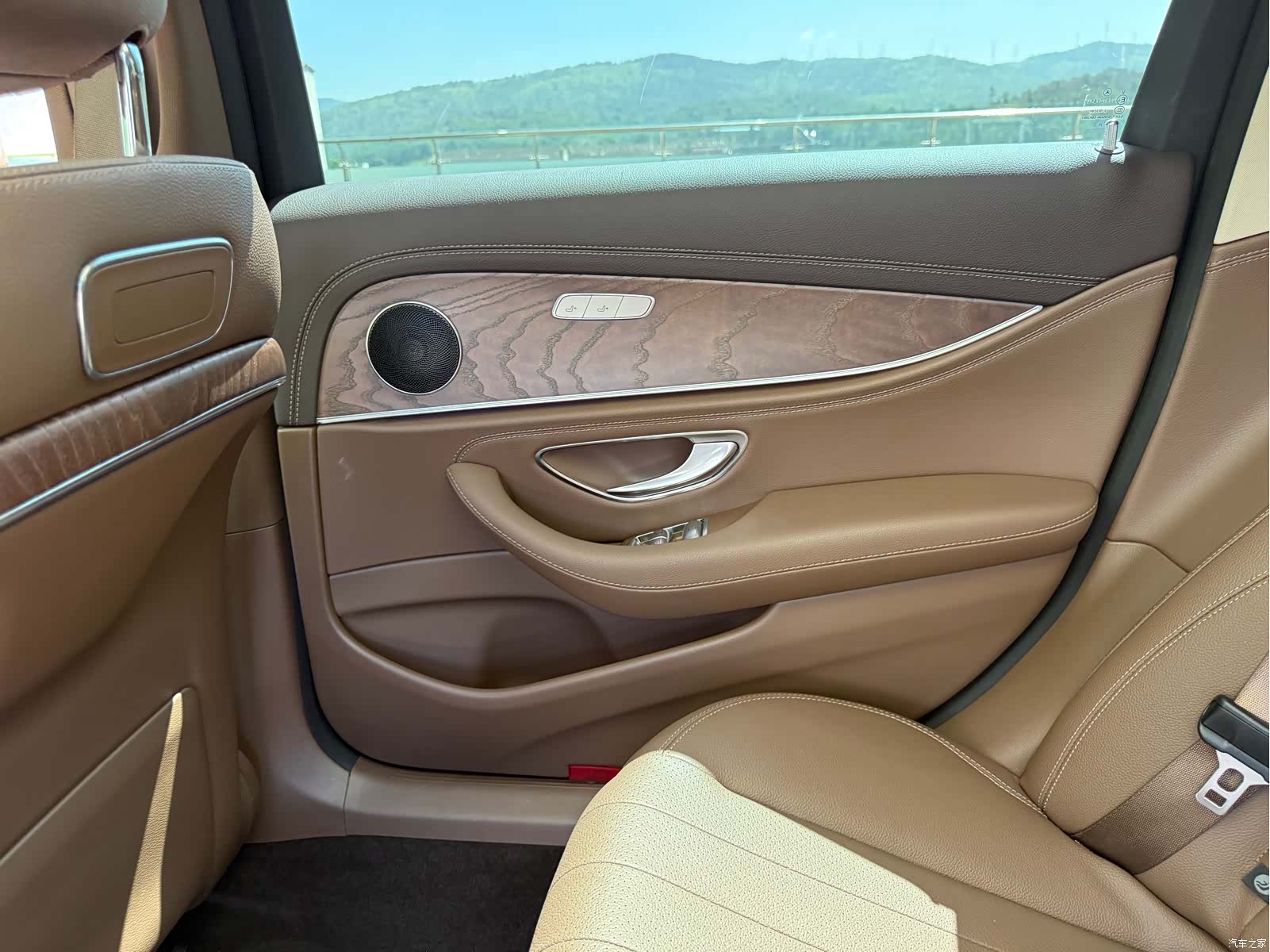 Mercedes-Benz E-Class, 2020 32