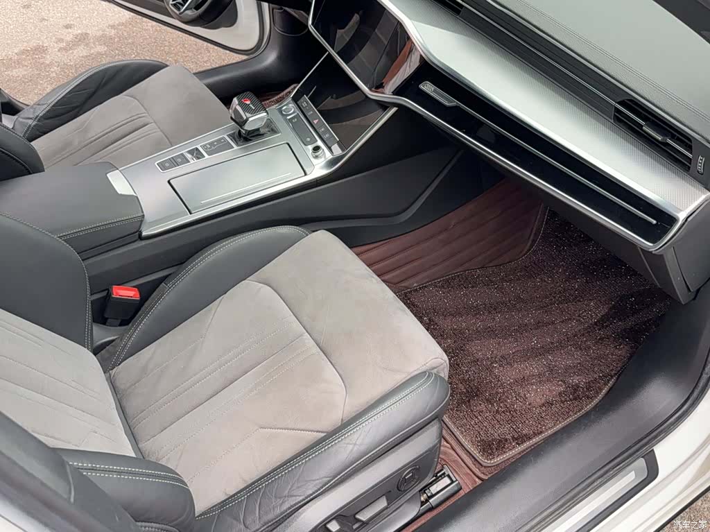 Audi A6L, 2019 7