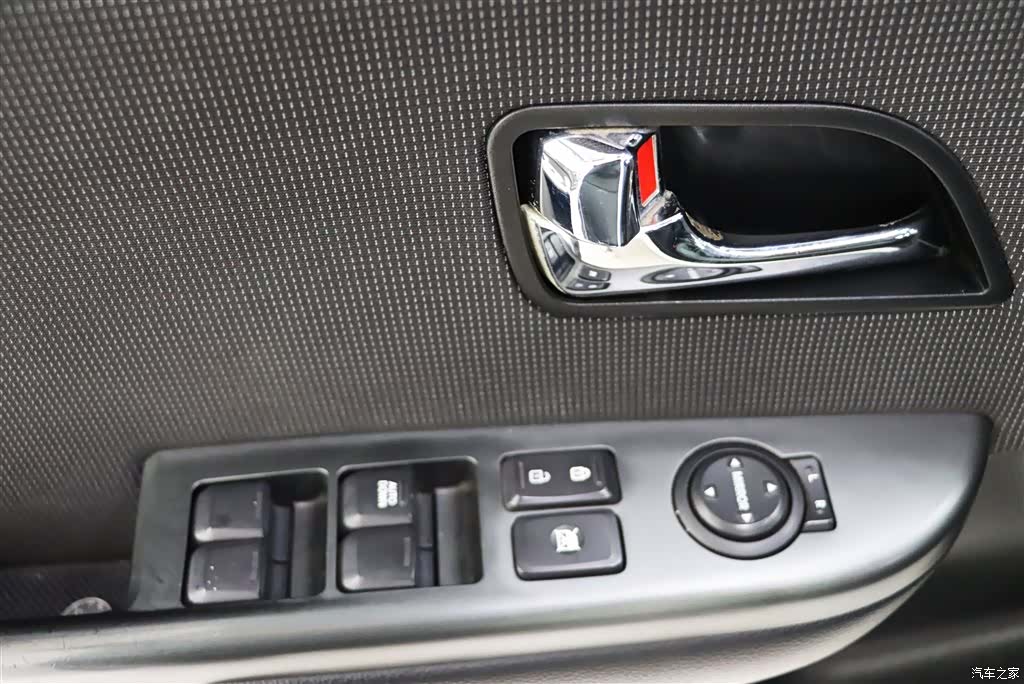 Kia K2, 2013 10