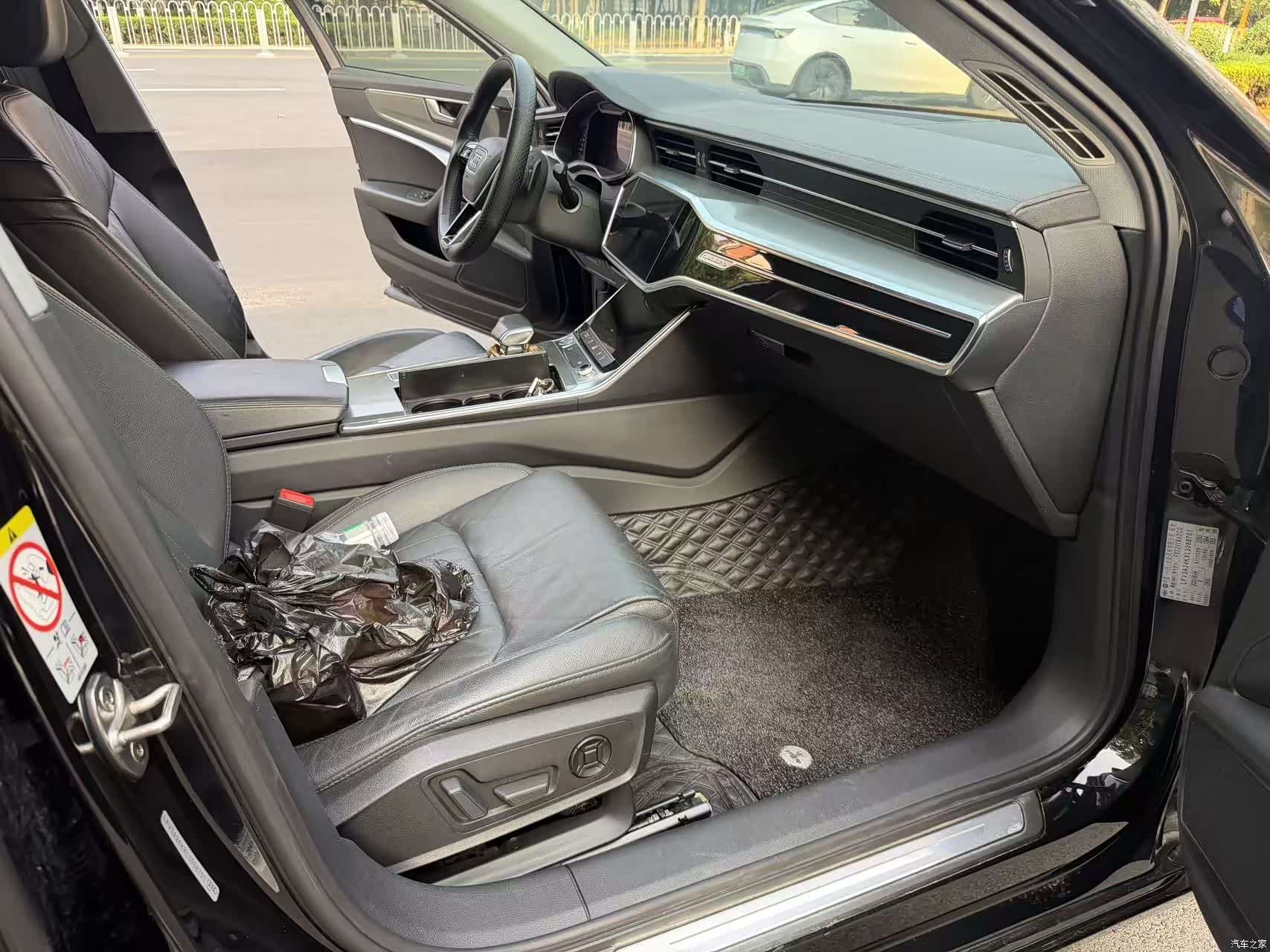 Audi A6L, 2020 8