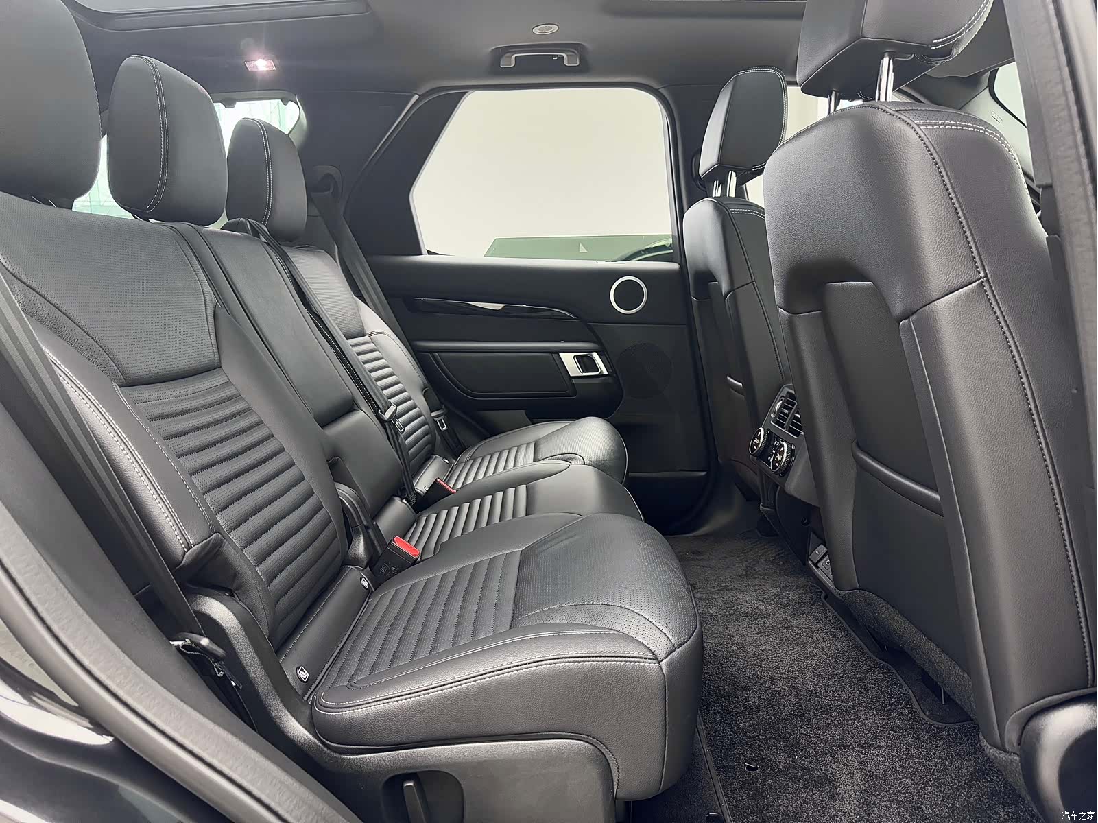 Land Rover Discovery, 2025 9